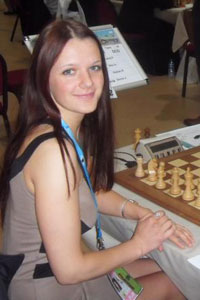 monika84 - я играл с ней в шахматы и даже немного подружился...